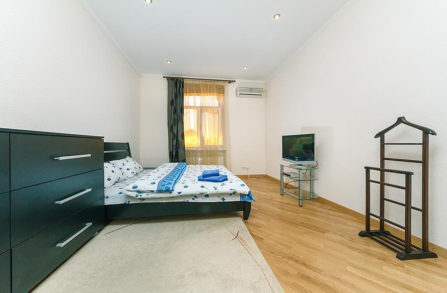 Amazing Two Beds In The Klovskiy Spusk Kyiv Exterior foto